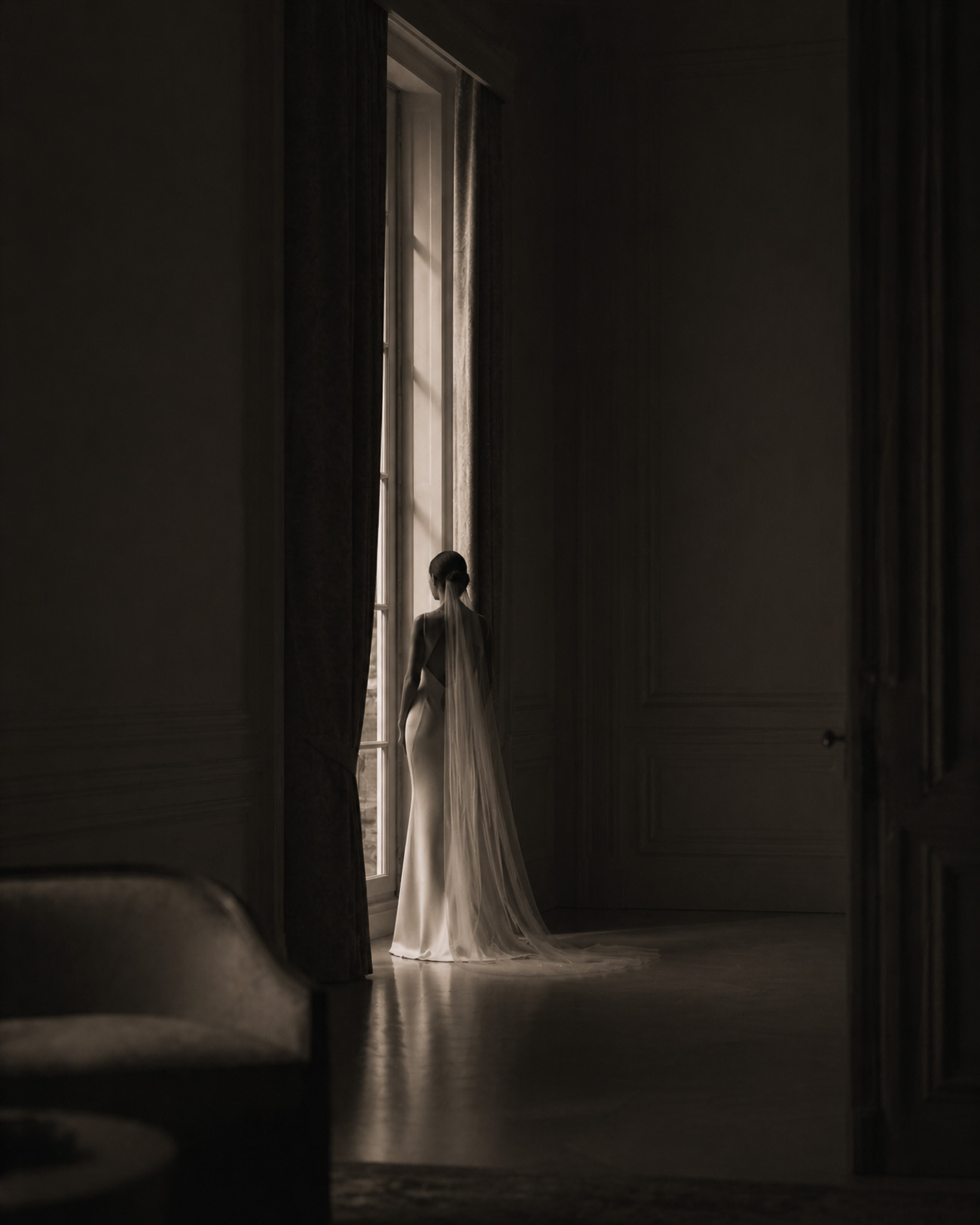Private wedding detail — textured light